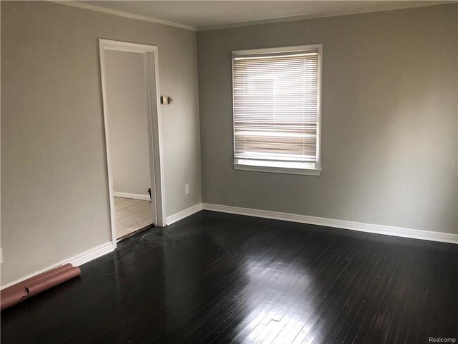 Foto del edificio - 4112 Elmhurst Ave
