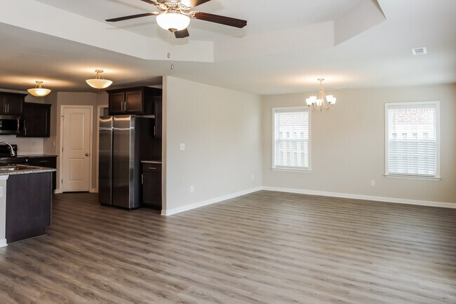 Foto del edificio - 117 Ocean Springs Ave
