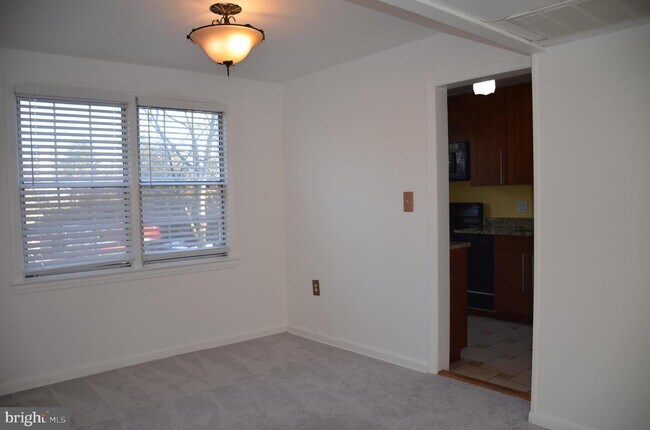 Foto del edificio - 6517 Potomac Ave