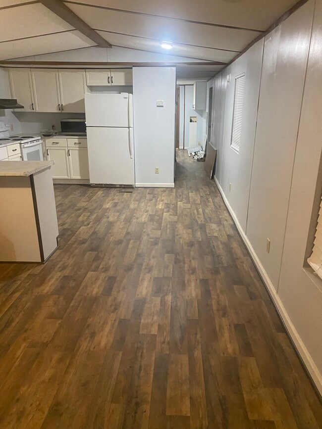 Building Photo - 120 Ray Kelly Rd