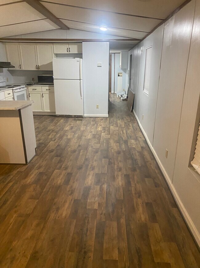 Foto del edificio - 120 Ray Kelly Rd