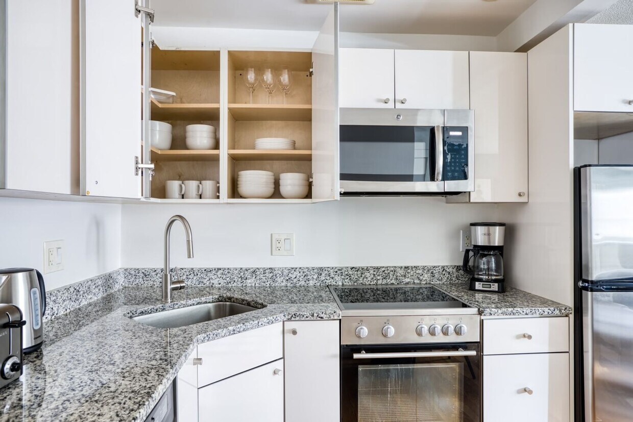 RECENTLY RENOVATED BRIGHTON STUDIO!!! PET... - RECENTLY RENOVATED BRIGHTON STUDIO!!!  PET...
