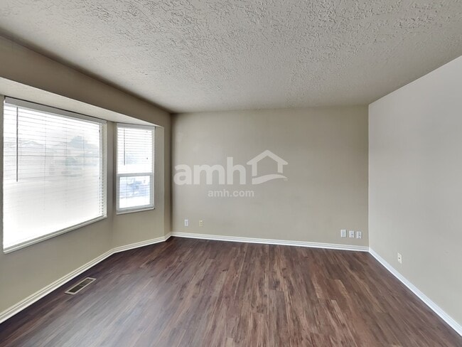 Building Photo - 664 W 550 N