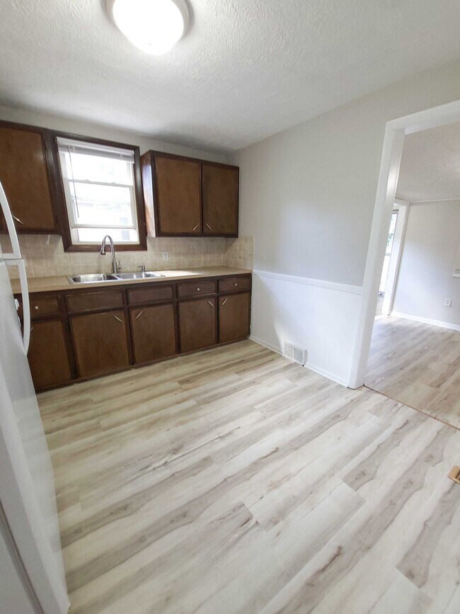 Foto del edificio - 1027 35th St SW