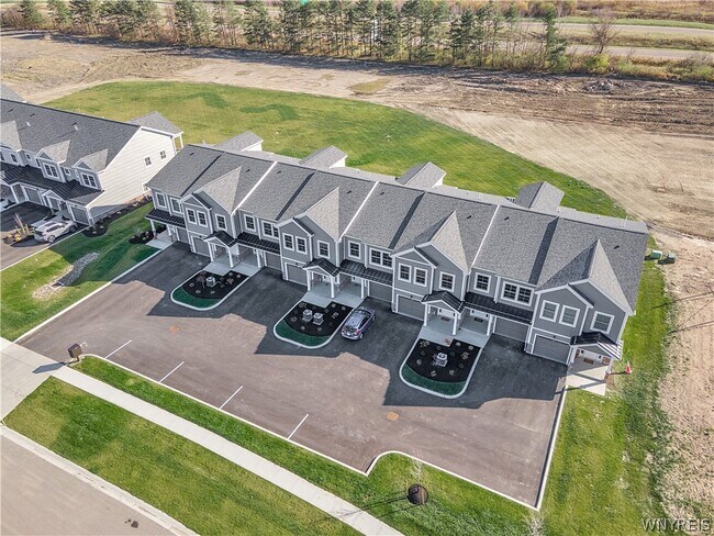 Foto del edificio - 3385 Cedar Vly Wy