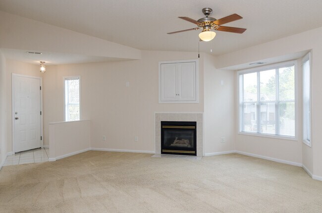 Foto del edificio - 4140 Breezewood Dr