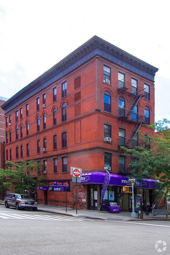 Building Photo - 318 Pleasant Ave