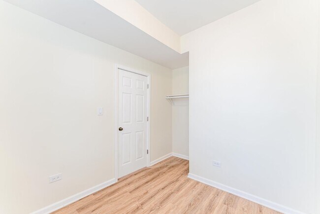 Foto del edificio - 5025 W Huron St