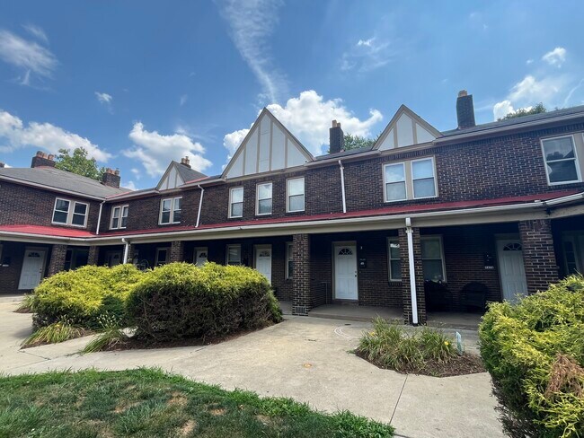Foto del edificio - 7455 Penfield Ct