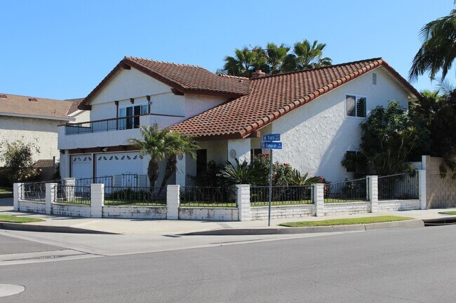 Foto del edificio - 465 S Tracy Ln