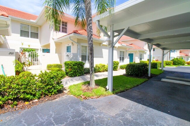 Building Photo - ** 2/2 FIRST FLOOR GEM ** LAKEVIEW AT CARLTON LAKES ** READY FOR AUGUST 2024 - JANUARY 31, 2027 A...