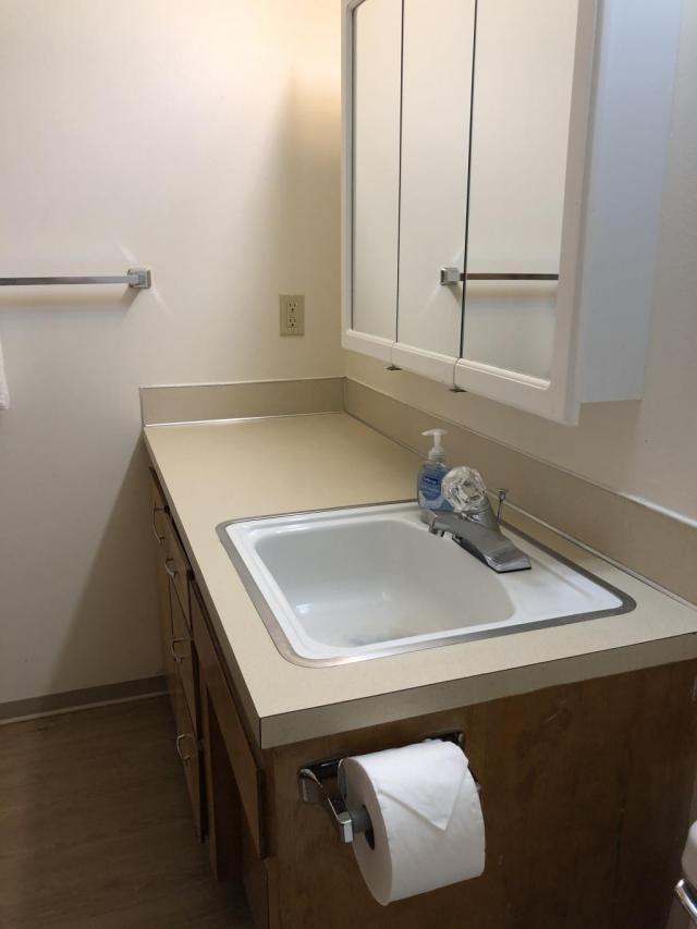 Building Photo - 1 bedroom in Seattle WA 98106