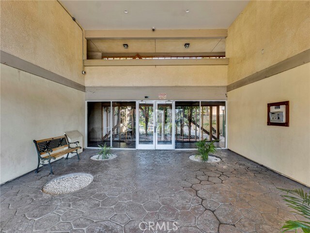 Foto del edificio - 7800 Topanga Canyon Blvd