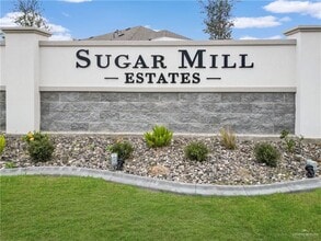 Building Photo - 19 Shavano Dr