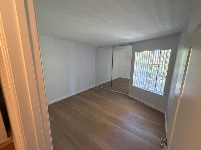 Foto del edificio - 12530 Carmel Creek Rd