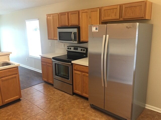 Foto del edificio - 840 Mackenzie Cir