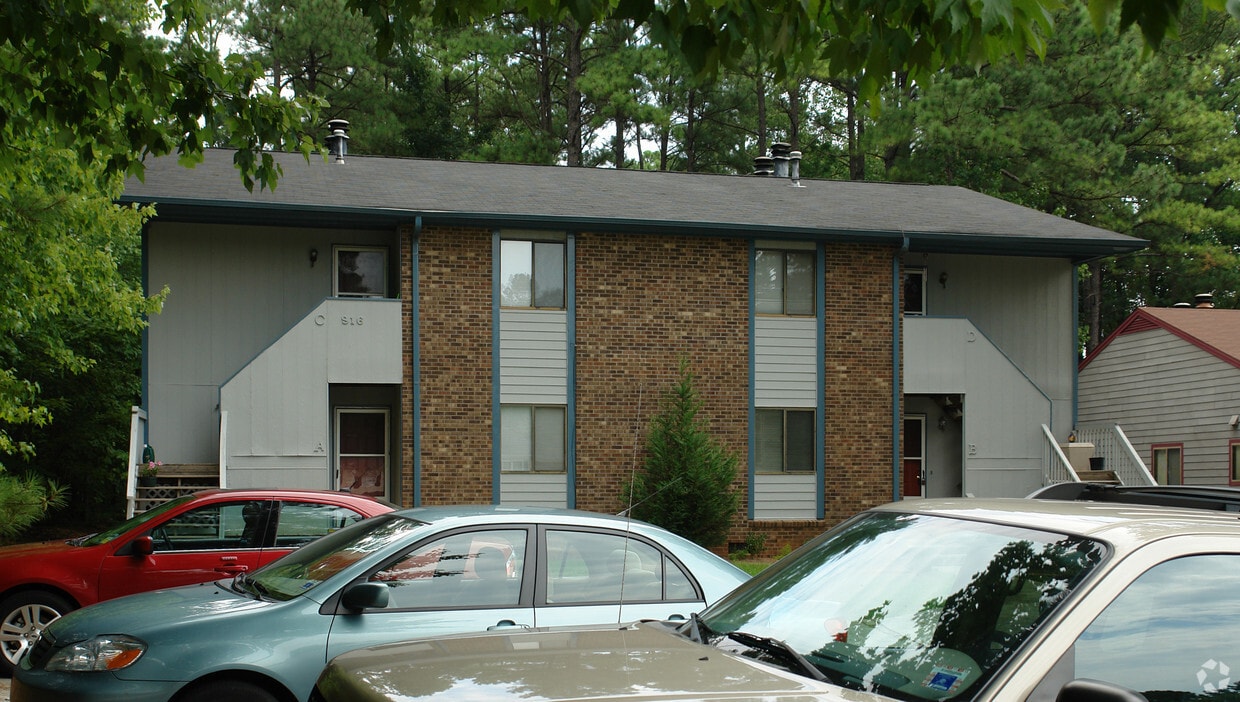 Building Photo - 916 Hearthridge Rd