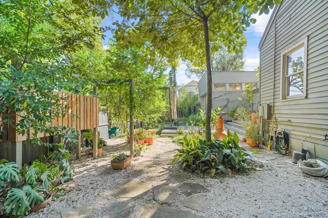 Building Photo - 414 Archer St