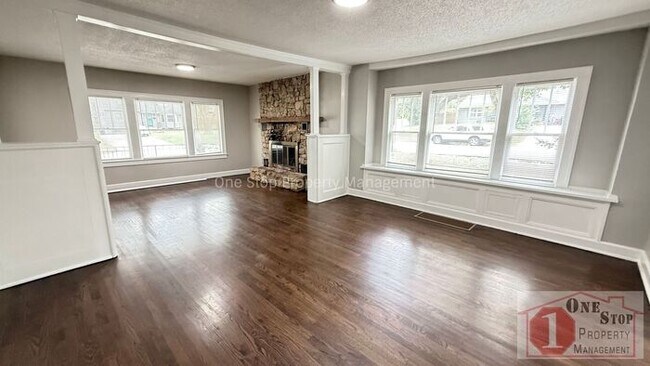 Foto del edificio - Charming 4-Bed, 2-Bath Home with Beautiful...