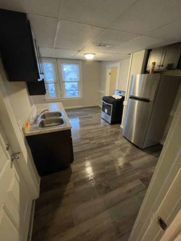 52 Vernon St Unit 2, Holyoke, MA 01040 Room for Rent in Holyoke, MA