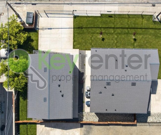 Building Photo - 3250 Bozeman St
