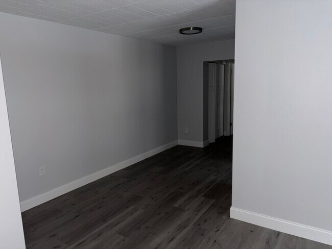 Building Photo - 3457 Evergreen Rd