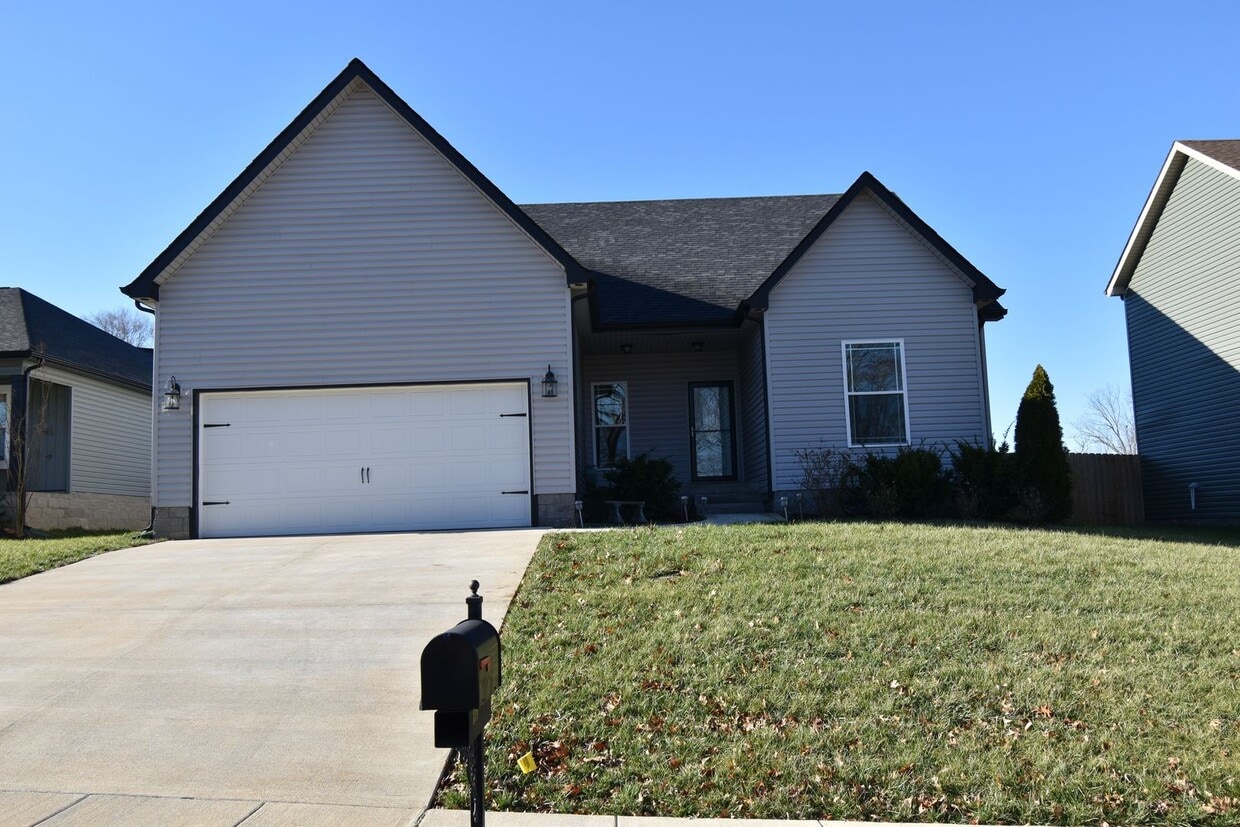 1072 Fuji Ln, Clarksville, TN 37040 House Rental in Clarksville, TN