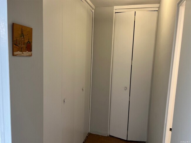 Building Photo - 61-35-61-98 98th St