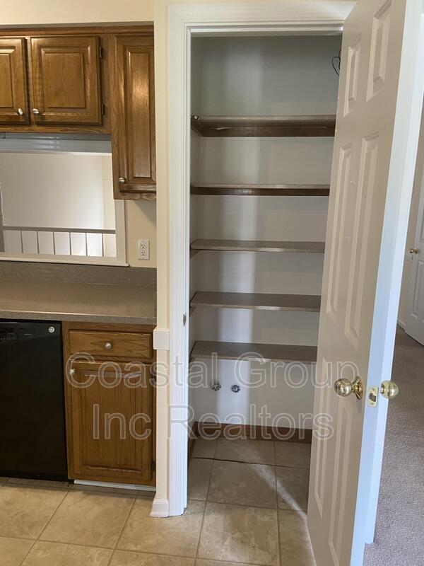 Foto del edificio - 1020 Colonial Meadows Way