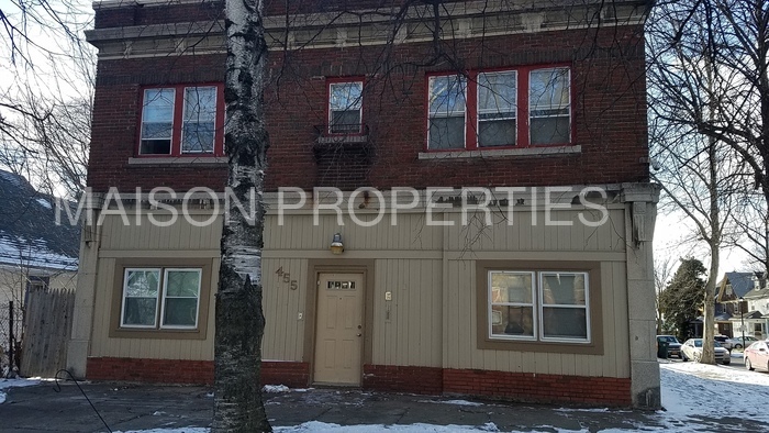 Primary Photo - 455 Post Ave