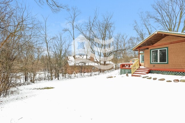 Building Photo - 28407 Patricia St