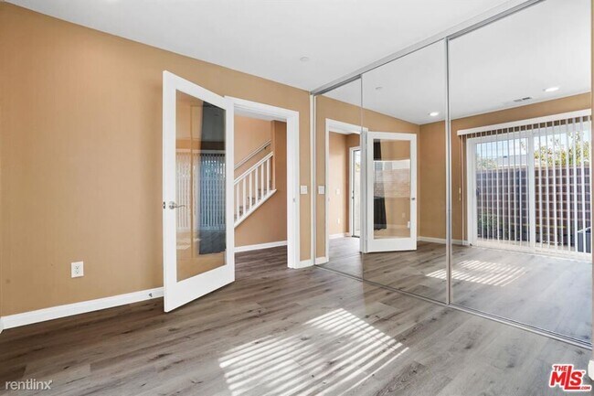 Building Photo - 4 br, 3.5 bath Condo - 14432 Kabana Ln Apt 1