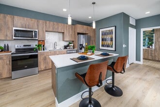 Building Photo - Marlowe Peoria Place