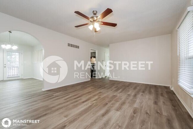 Building Photo - 5526 N W RAINTREE DR, KANSAS CITY, MO 64152
