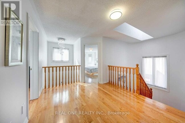 Building Photo - 153 Yorkland St