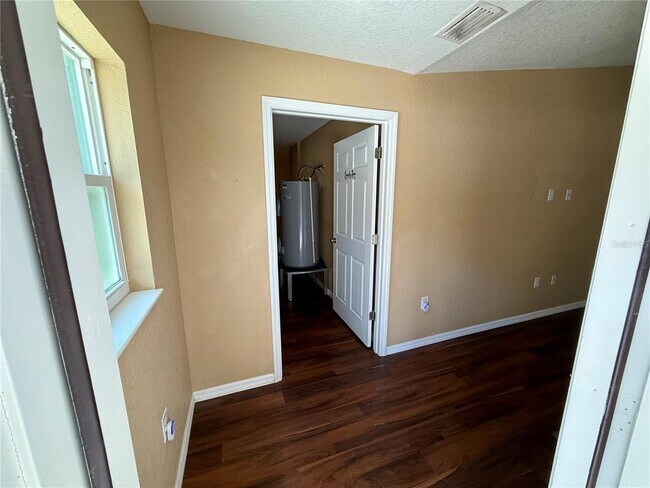 Foto del edificio - 766 NW 59th Ave