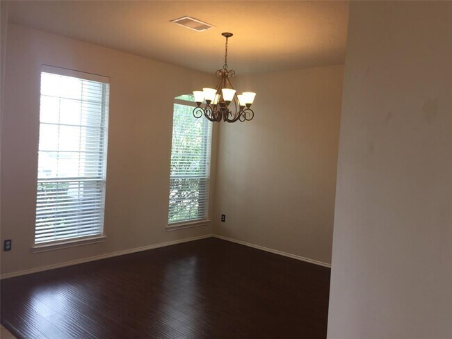 Building Photo - 24602 Oconee Dr