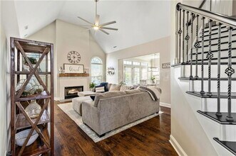 Building Photo - 203 Lenox Dr