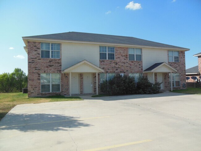 Building Photo - 2005 Monte Carlo Ln