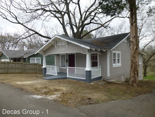 Building Photo - 3 br, 1 bath House - 1713 Highland St