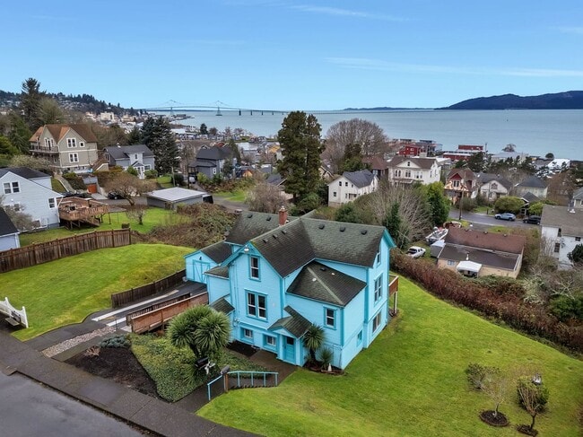 Foto del edificio - 3088 Harrison Ave