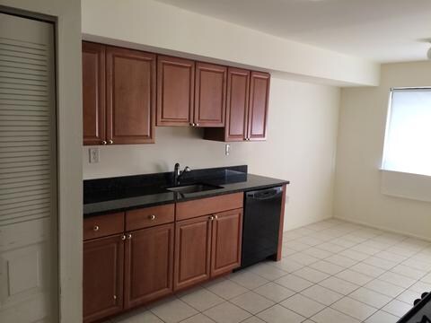 Building Photo - 1506 Edison Glen Terrace