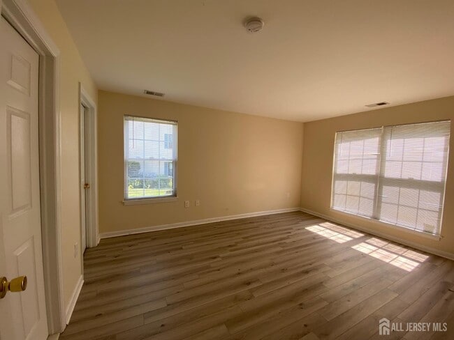 Building Photo - 50 Fisher Dr