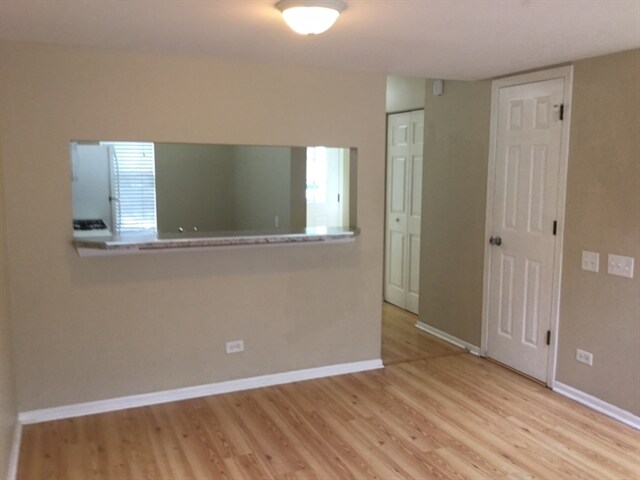 Building Photo - 195 Half Moon Cir