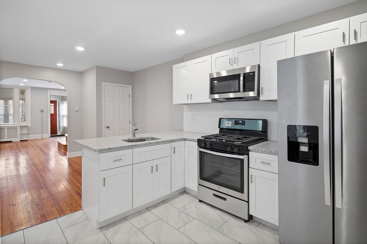 Primary Photo - 3 bedroom 1 bath home in Cobbs Creek