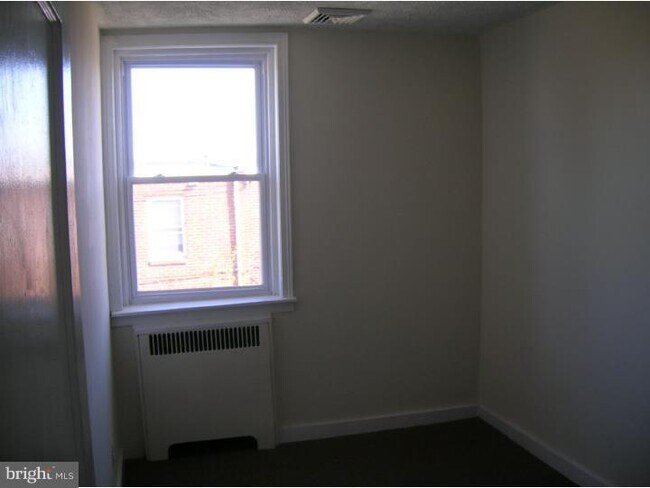 6299 Kindred St Philadelphia Pa 19149 House For Rent In Philadelphia Pa Apartments Com