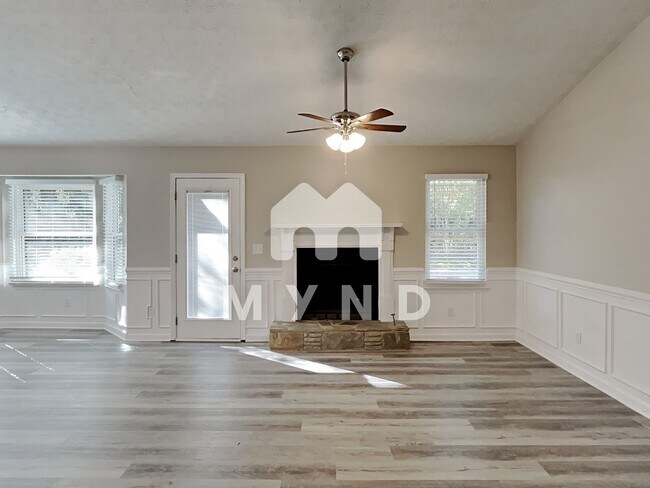 Building Photo - 5491 La Fleur Trl