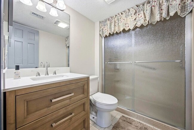 Building Photo - 100 Lands End Blvd