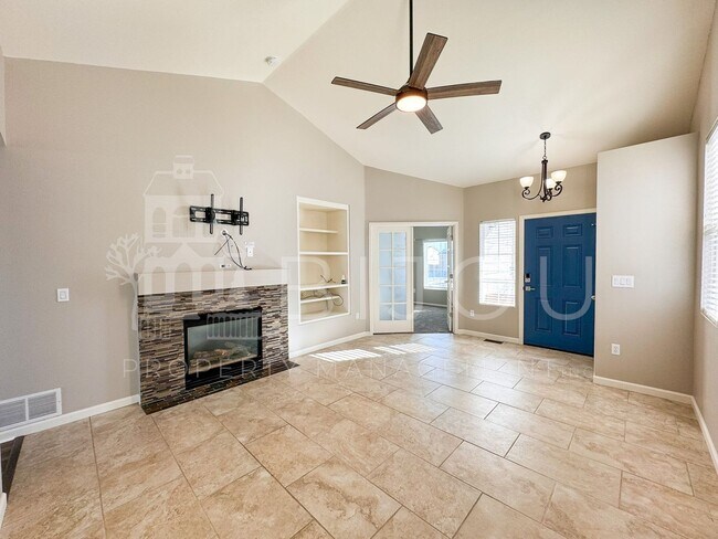 Building Photo - Woodmen Hills Ranch Home