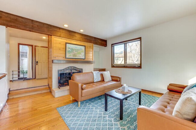 Foto del edificio - 1508 Harrison Ave